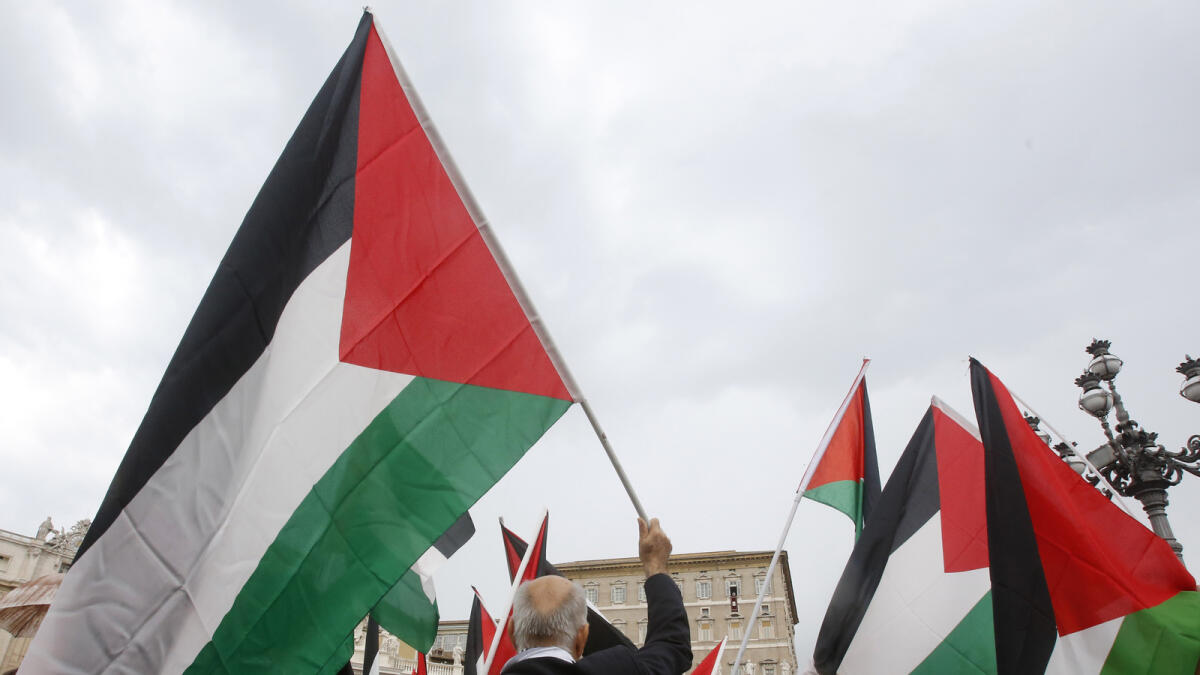 Palestinians allowed to raise flag at UN building