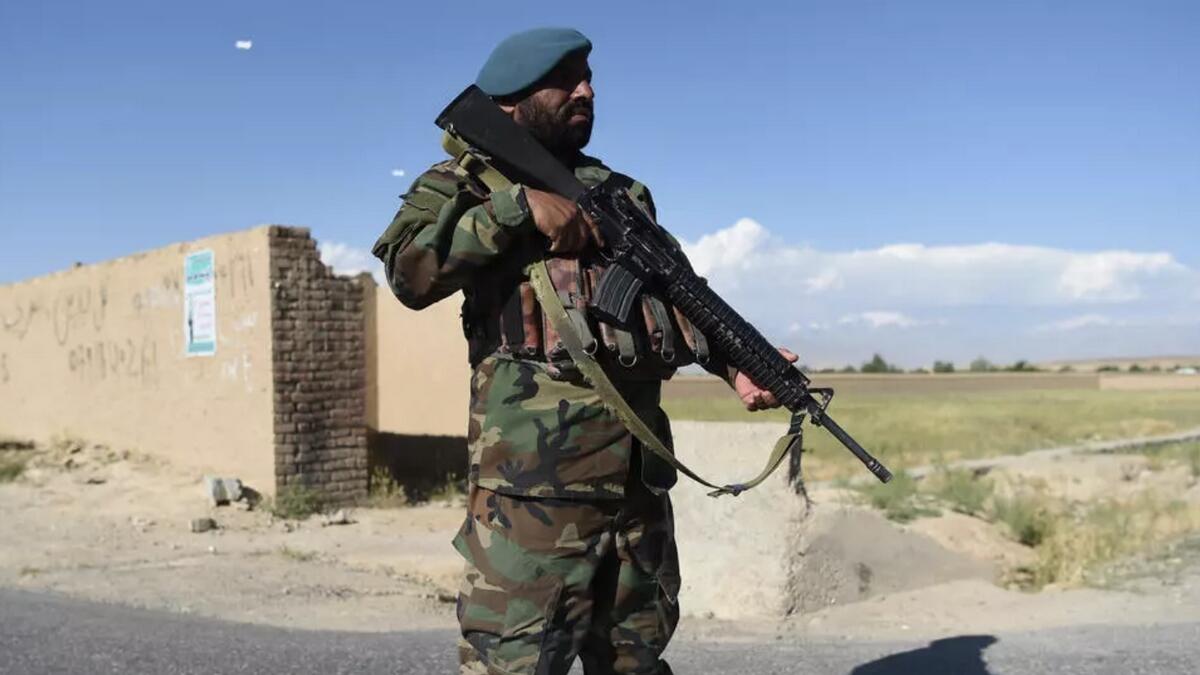 Taleban raids, Afghan security posts, killing, 18