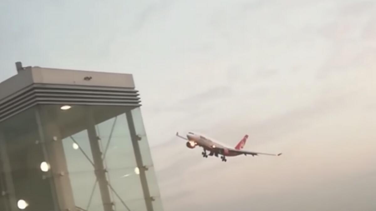 Video: Pilot performs low fly-by with 200 passengers onboard   