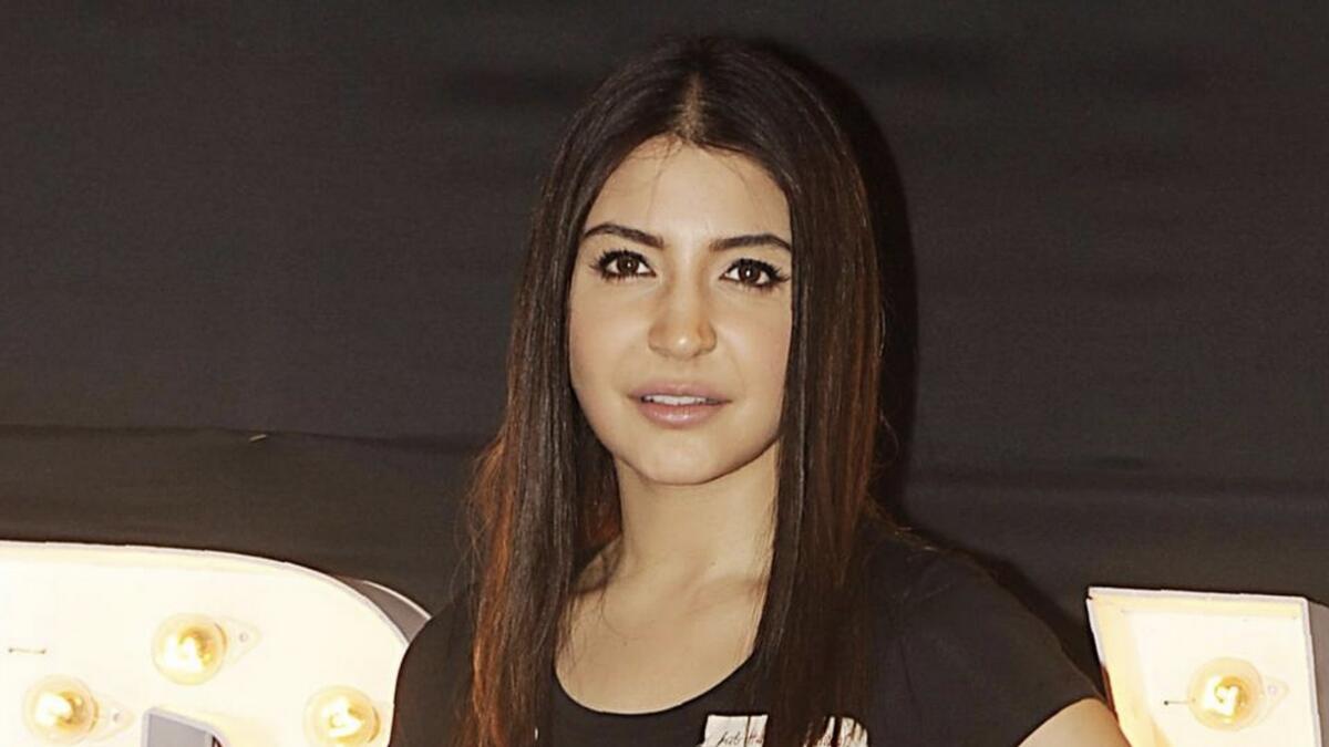 Anushka Sharma scolds passerby for littering, man hits back