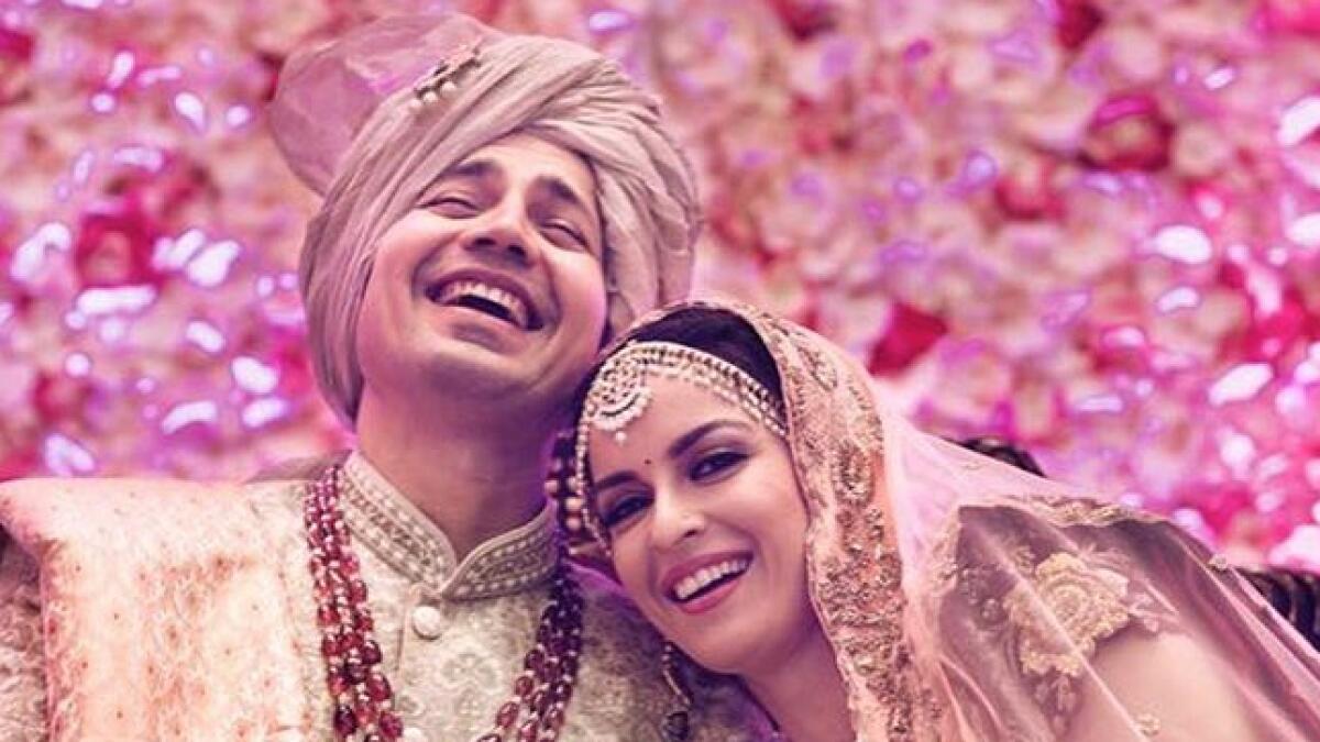 Bollywood actor gets married to long-time girlfriend 