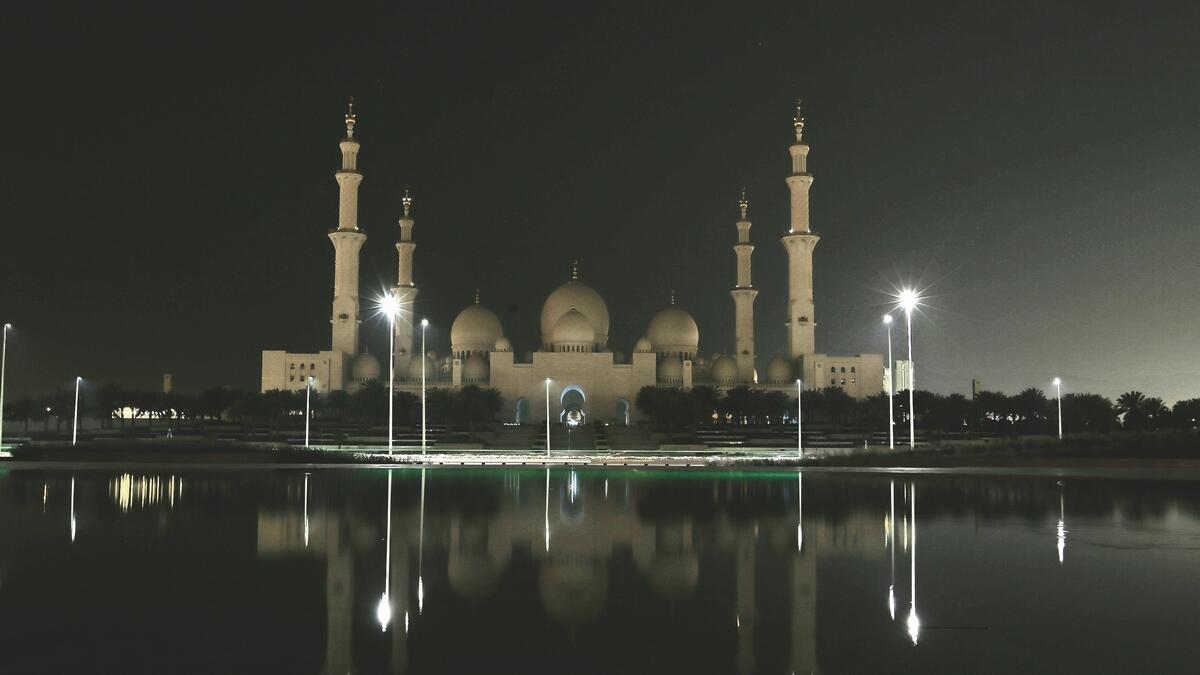 Sheikh Zayed Grand Mosque after the earth hour.-Photo By Ryan Lim/Khaleej times