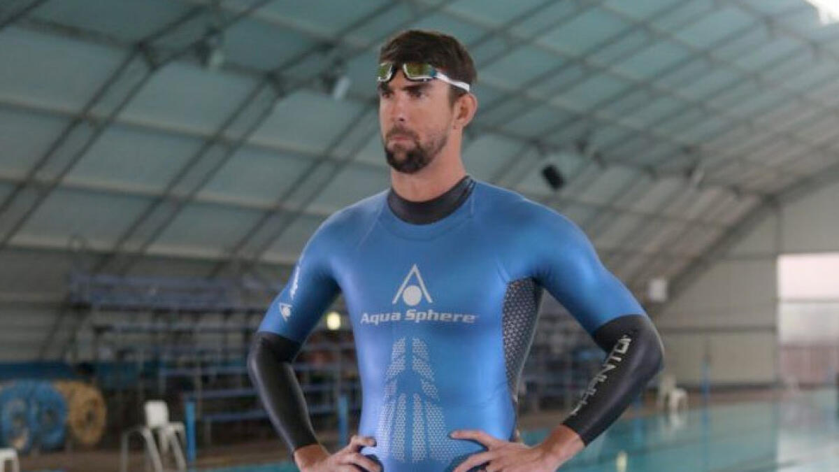 Video: Michael Phelps loses race to great white shark 