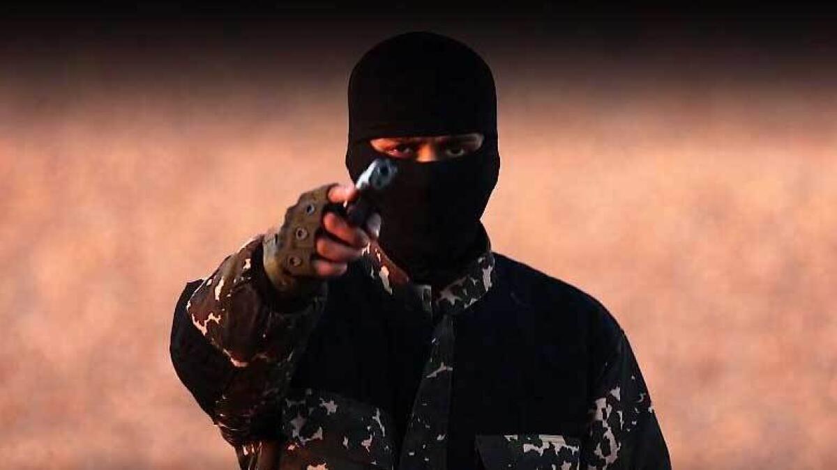 Daesh executes 5 spies, threatens Britain in new video