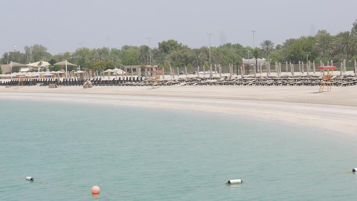 The Abu Dhabi City Municipality announced the release of a public tender where bidders are invited to submit proposals for upgrading Al Bateen Beach and Walk project.