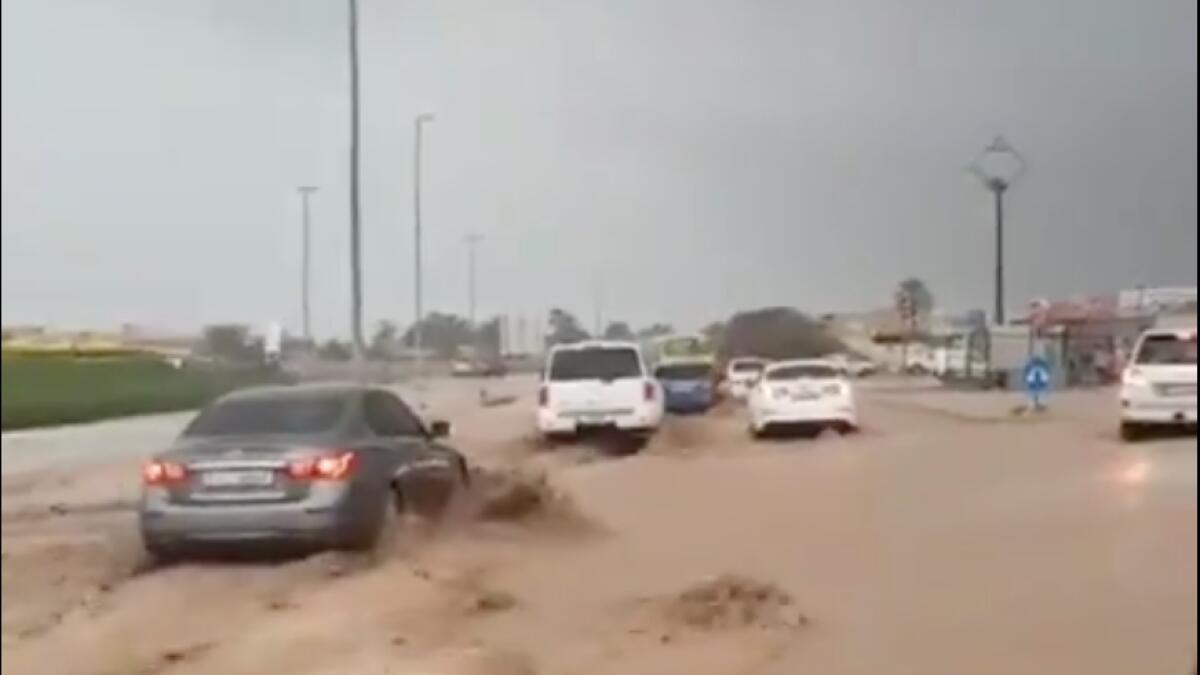 Ministry issues 7 weather warnings for all UAE residents