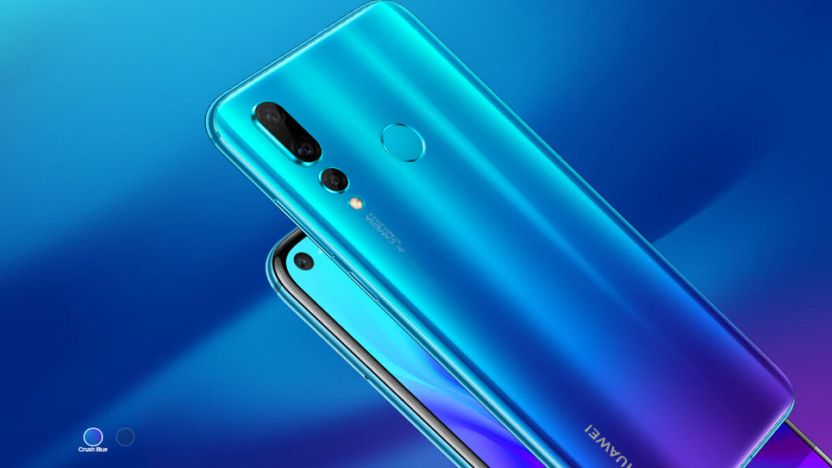 The all-new Huawei nova 4 features a cutting-edge Punch Display, AI triple camera, ultra-wide lens and amped up gaming for the modern and bold