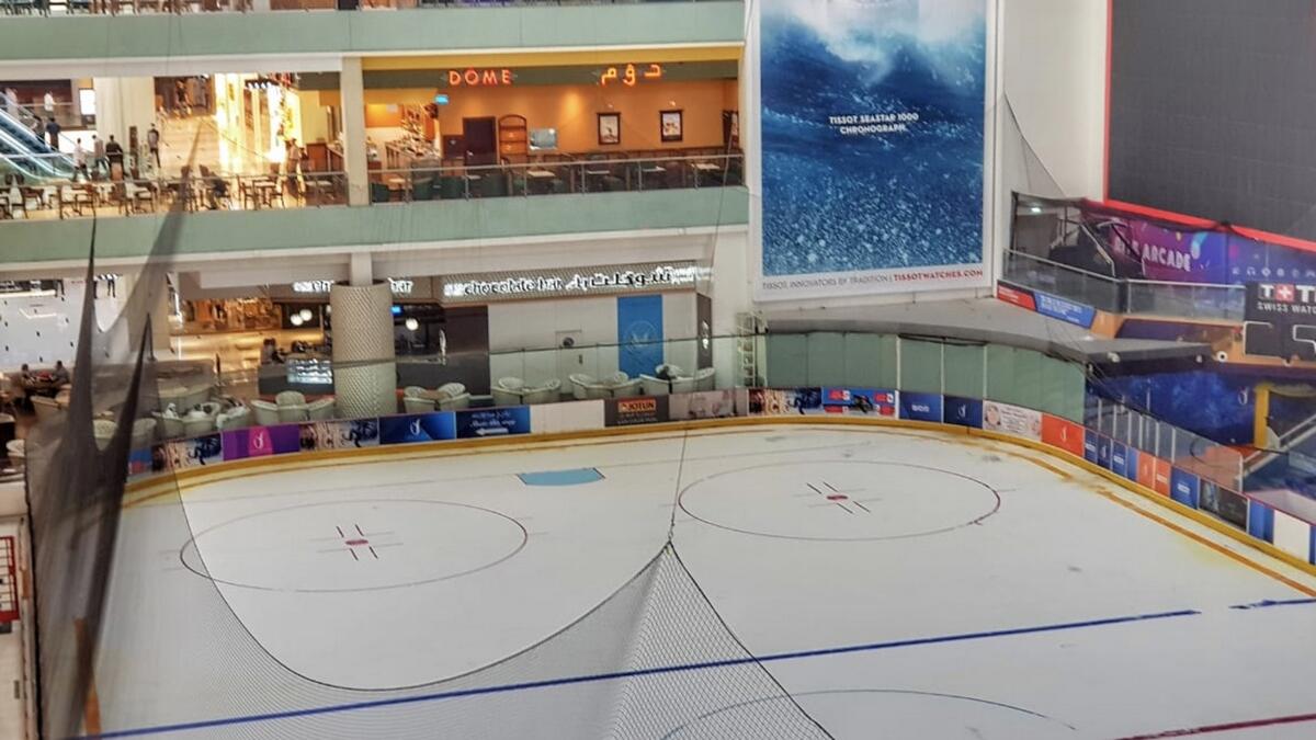 &gt;Entertainment and leisure attractions, such as Dubai Ice Rink and Dubai Dolphinarium.