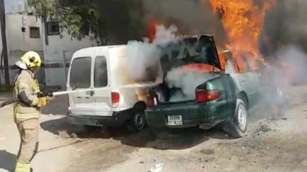 Car bursts into flames in UAE, scorches another vehicle 