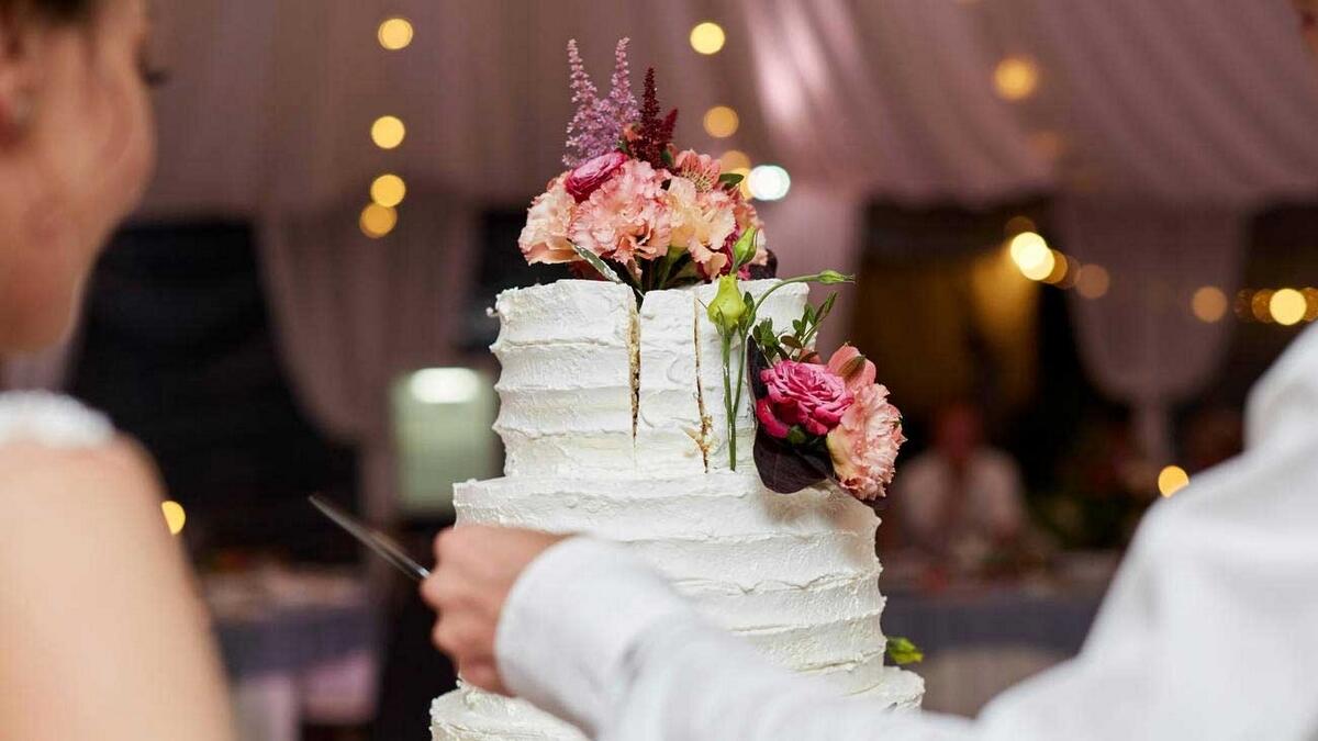 Filipino couple pays Dh9,800 for wedding catering, gets duped with thermocol cake