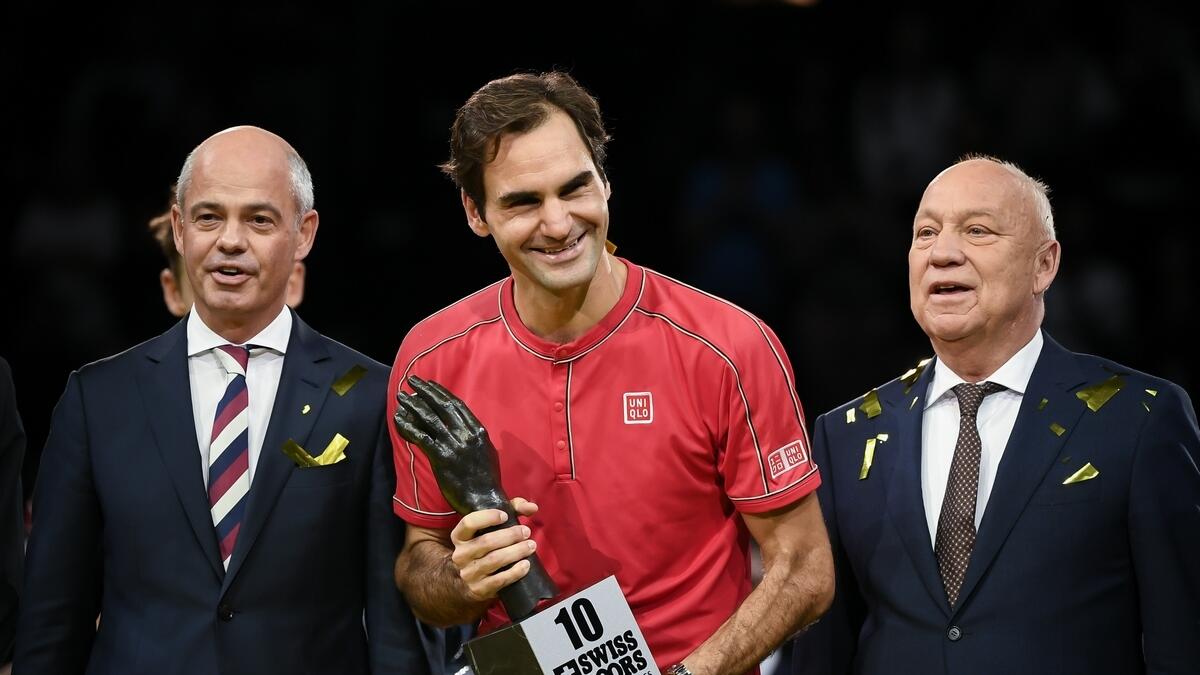 Federer clinches 10th Swiss Indoors title