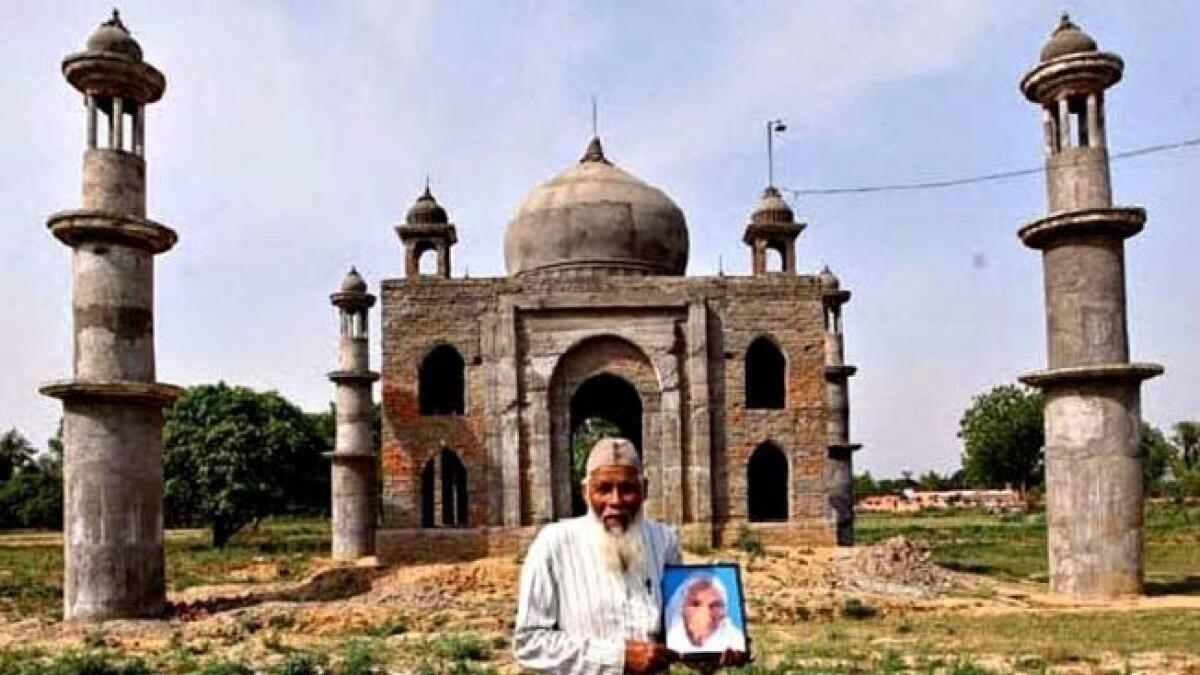 Indian man who built Mini Taj Mahal for wife dies in road accident