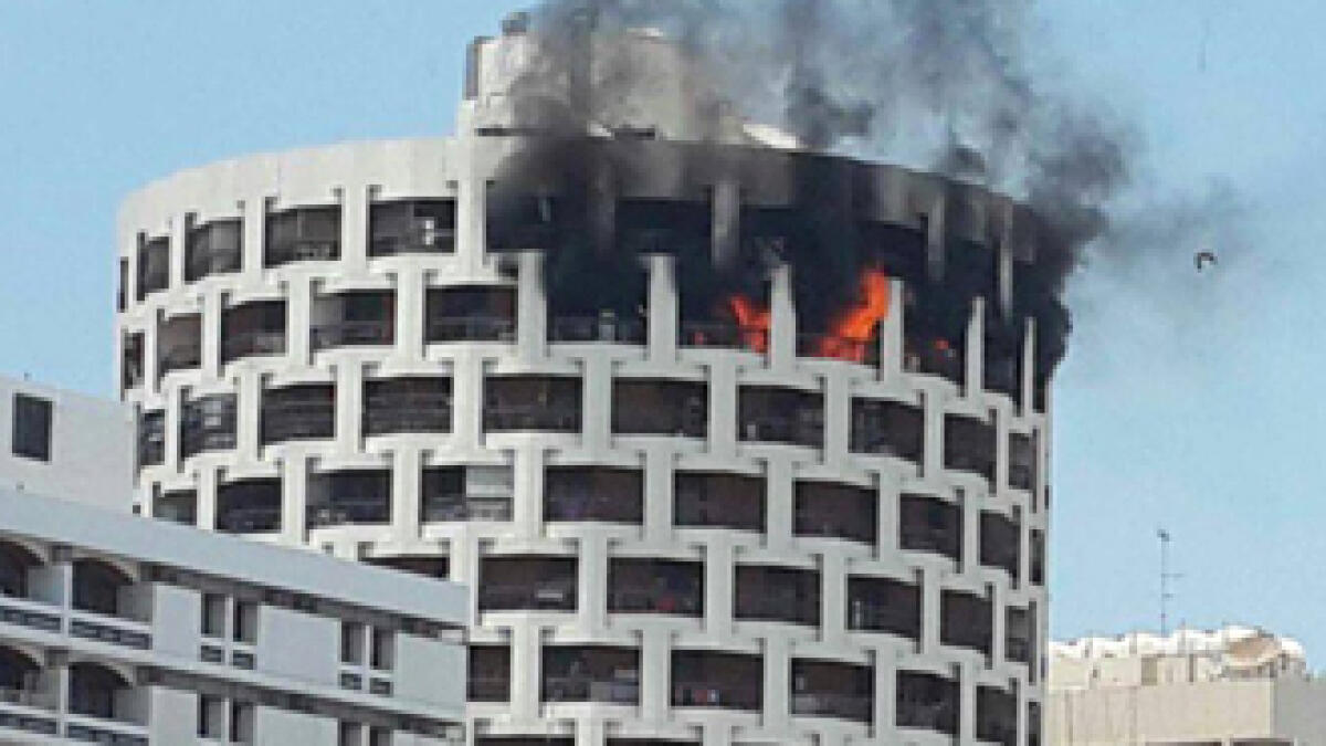 4 hurt as fire breaks out in Abu Dhabi building