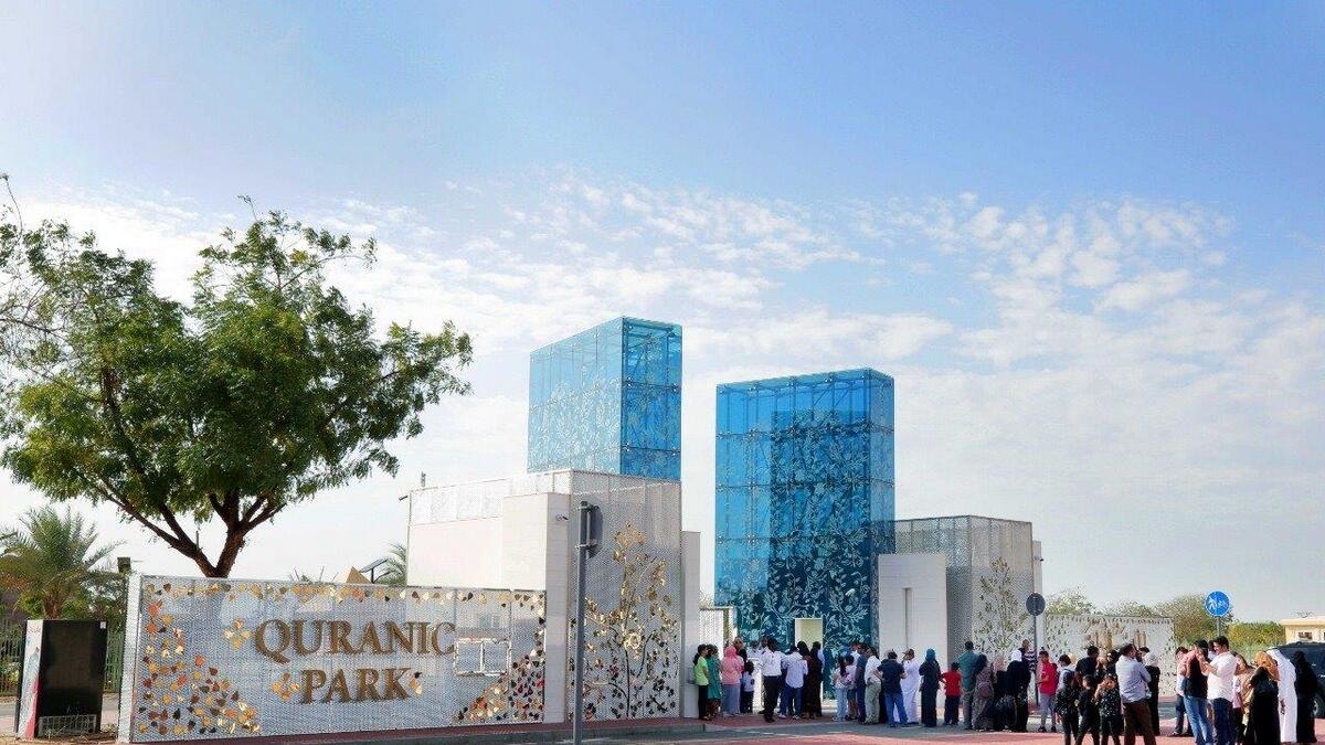 It gives a brief description about the park, its attractions and facilities, park map and the parking spots. The app also helps the visitor to learn and understand more about the scientific facts of the plants mentioned in the Holy Quran and Sunnah.