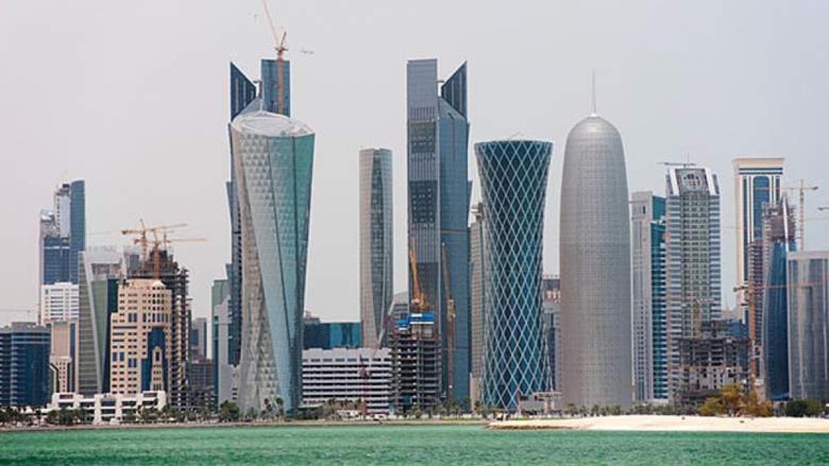 Qatar forces raid royals home, seize documents