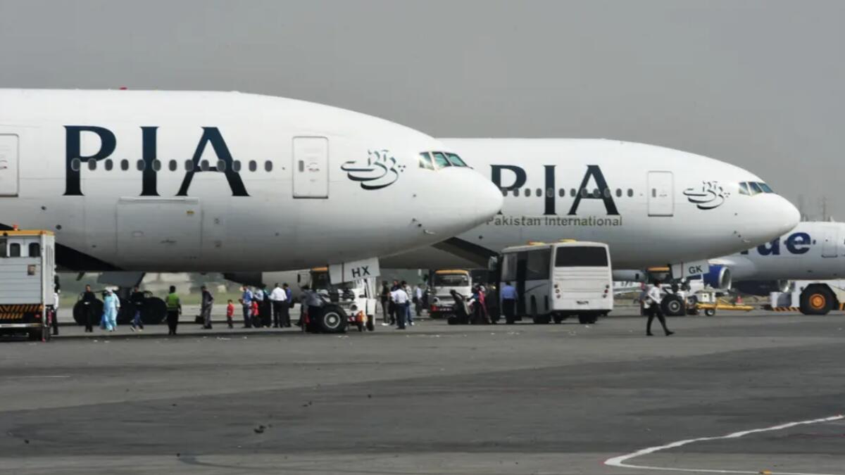 PIA, Pakistan,  pilots working abroad