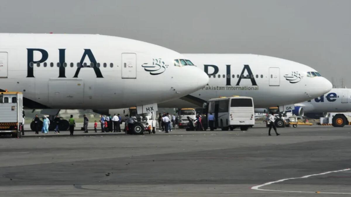 PIA, Pakistan,  pilots working abroad