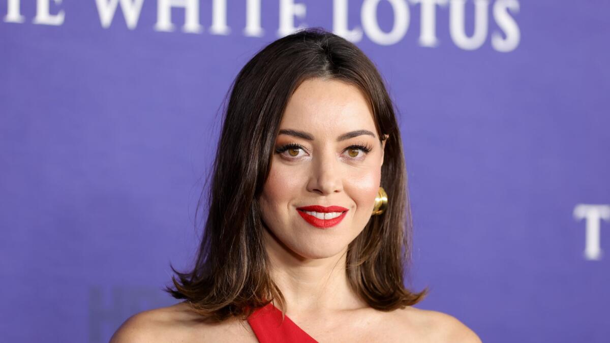 LOS ANGELES, CALIFORNIA - OCTOBER 20: Aubrey Plaza attends the Los Angeles Season 2 Premiere of HBO Original Series 'The White Lotus' at Goya Studios on October 20, 2022 in Los Angeles, California.   Amy Sussman/Getty Images/AFP (Photo by Amy Sussman / GETTY IMAGES NORTH AMERICA / Getty Images via AFP)