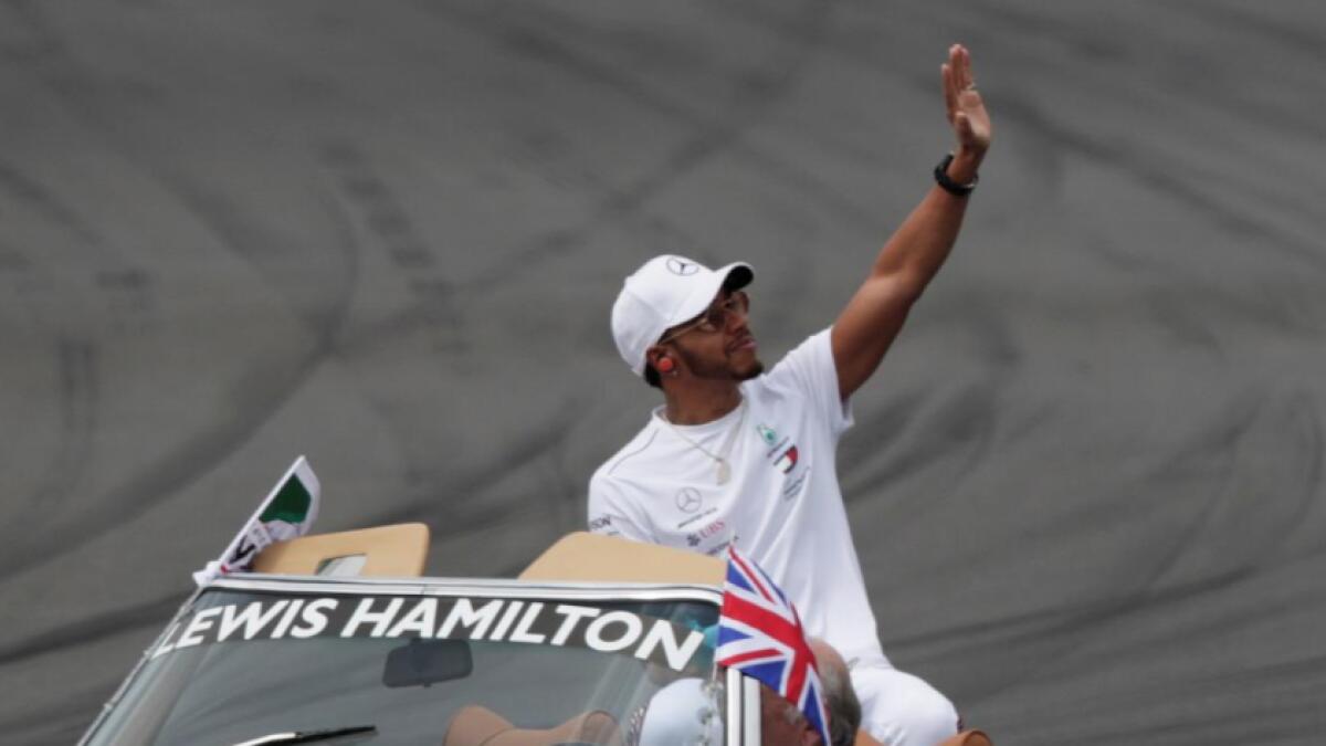 Lewis Hamilton claims his fifth F1 world title