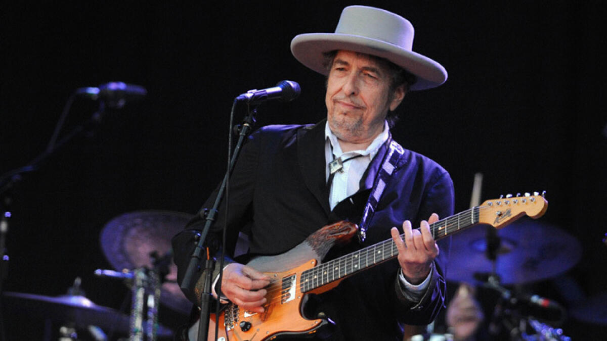 Bob Dylan BREAKS SILENCE on Nobel Prize