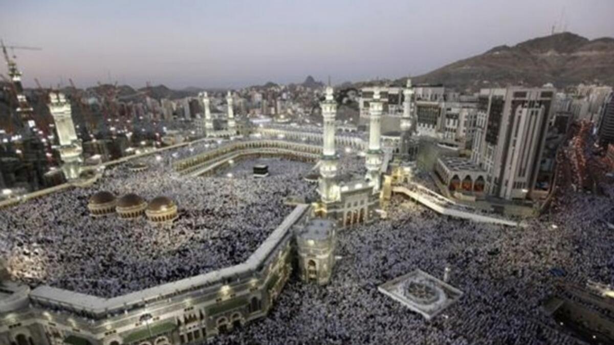 Saudi Arabia allows Umrah pilgrims to visit all cities