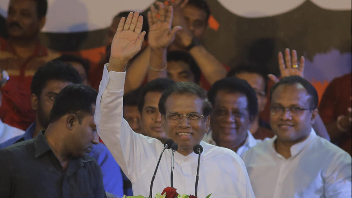 Sri Lankan president lacks numbers, dissolves house 