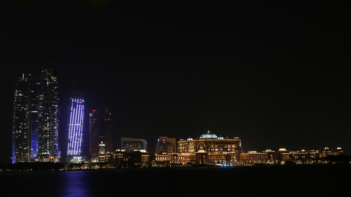 Emirate Palace turn of lights for Earth Hour in Abu Dhabi, March 19, 2016. Photo By Ryan Lim