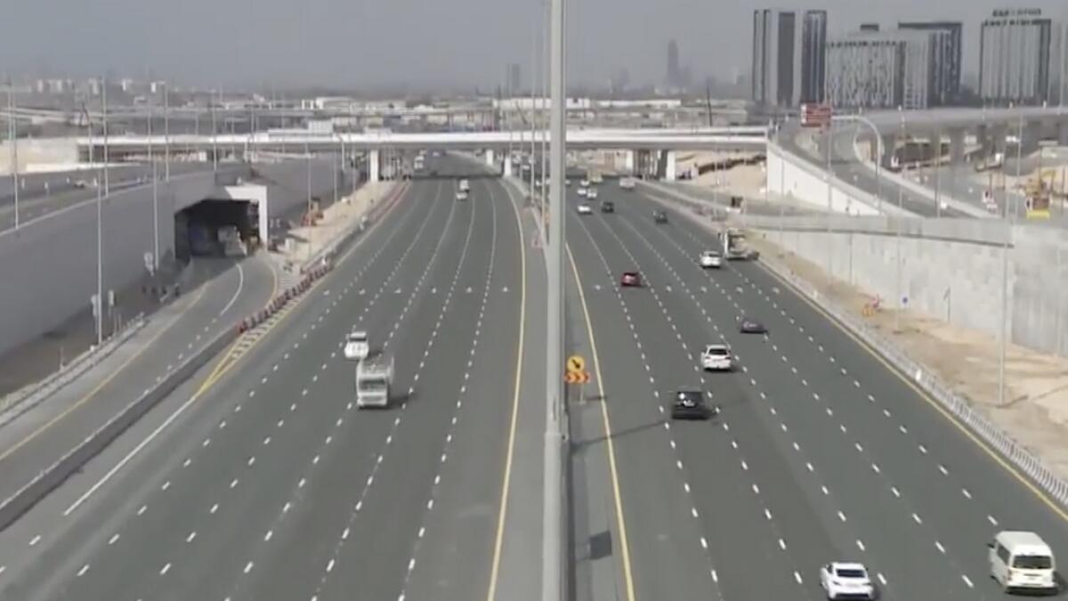 “The concluding phase of the project covered the construction of two flyovers on Sheikh Mohammed bin Zayed Road to ensure a smooth traffic flow from and to the site of Expo,” said Al Tayer.