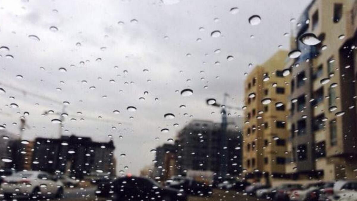 Weather: Rain hits Sharjah, temperature to dip in UAE