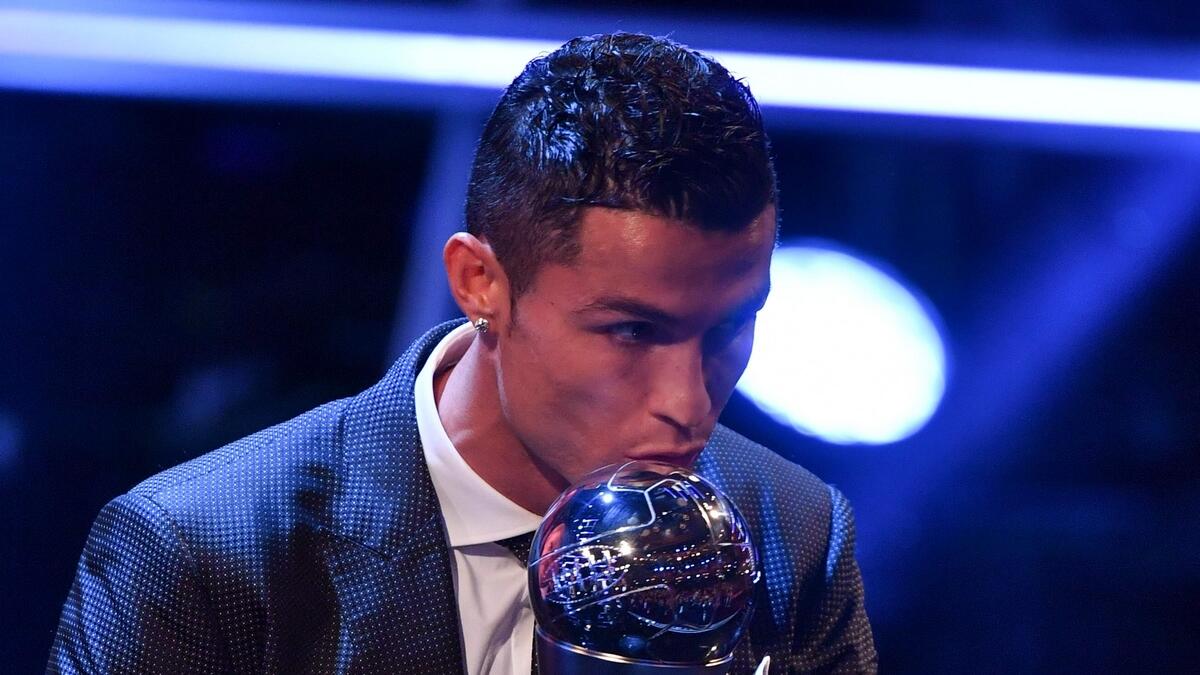 Ronaldo retains Fifa award for worlds best player