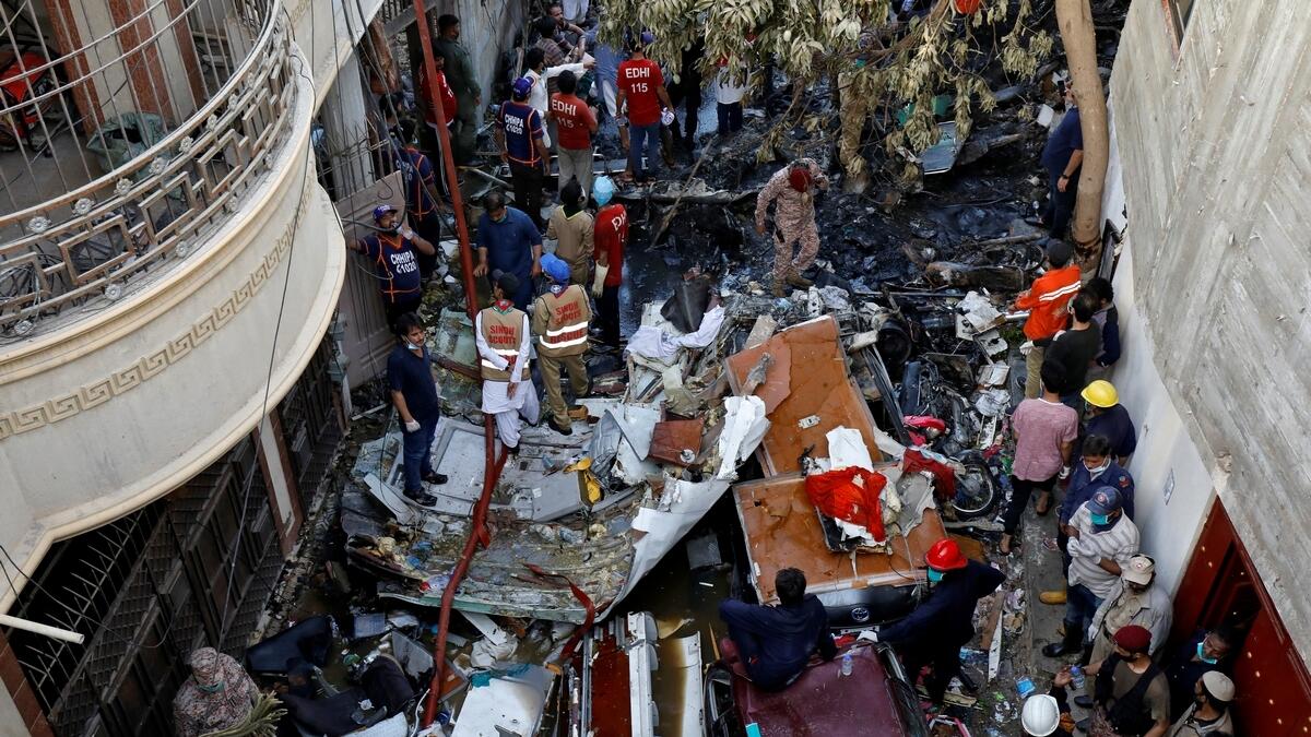 pia crash, pakistan, karachi, imran khan ,human error, airbus