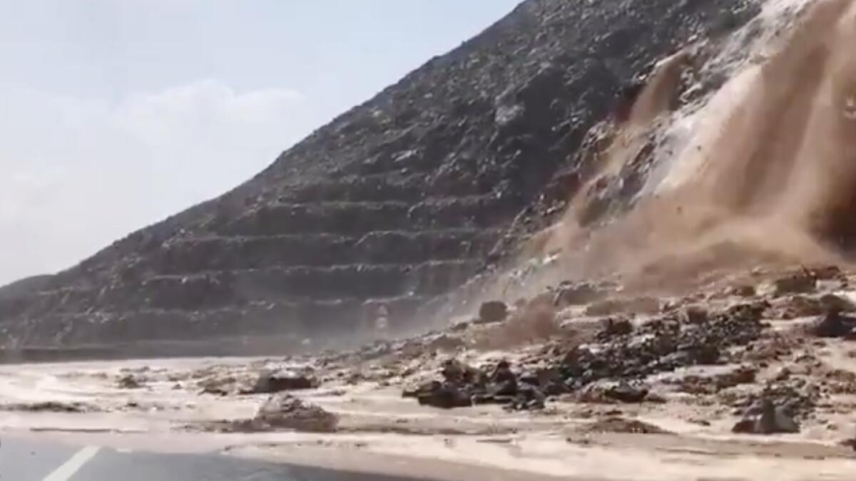 Video: Road to Jebel Jais shut temporarily due to rains