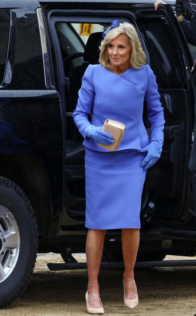 U.S. first lady Jill Biden arrives outside Westminster Abbey ahead of Britain's King Charles' coronation ceremony, in London, Britain May 6, 2023. REUTERS/Lisi Niesner