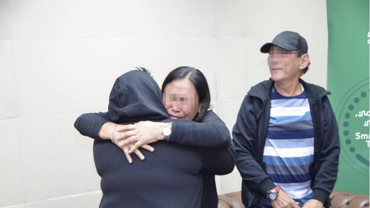 Photos: Dubai prisoner reunited with parents after 14 years