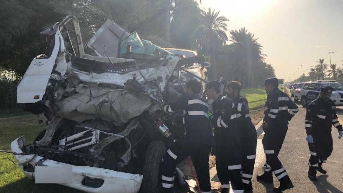 Driver killed, six injured in two road accidents in Abu Dhabi