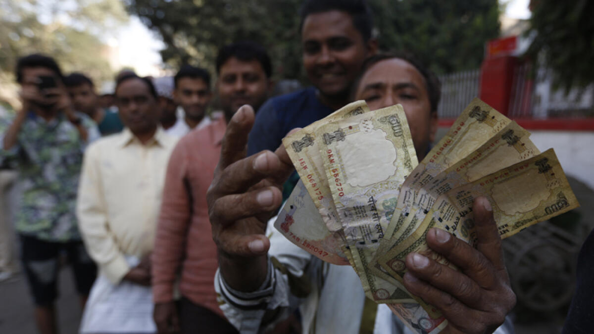 UAE exchange houses RUN OUT of Indian notes