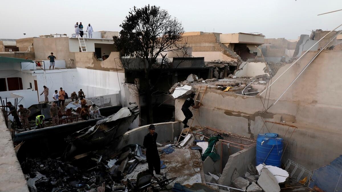 Pakistan plane crash, Karachi, bodies recovered, more feared dead, Pakistan International Airlines