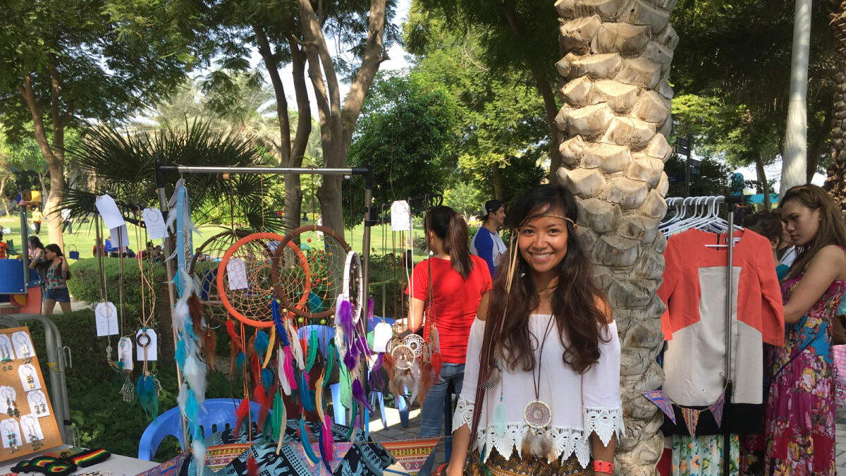 Pamela meanwhile sees the flea market as a way to introduce her new business to the community, in her stall she offers homemade decor such as dreamcatchers