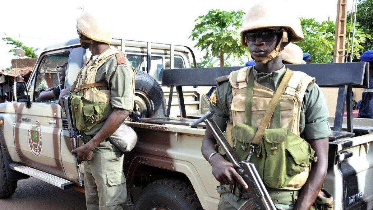27 dead as gunmen attack hotel in Mali