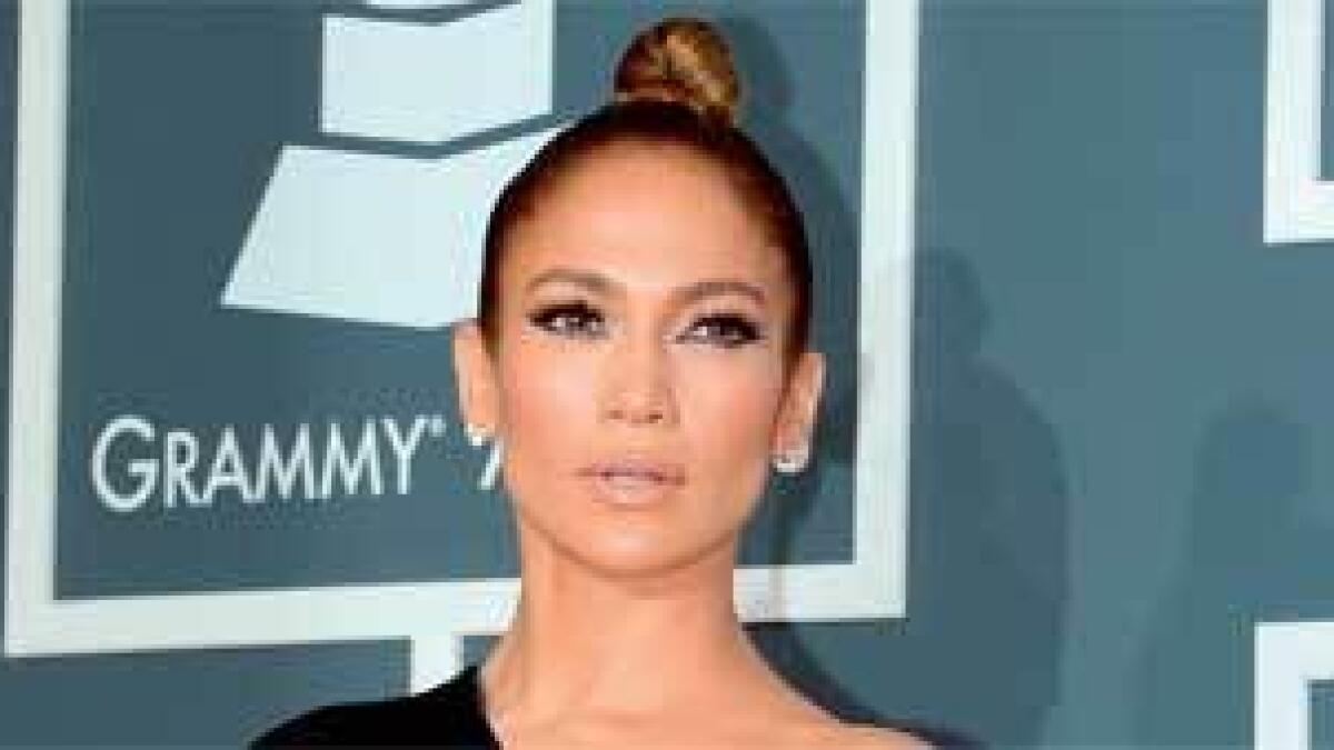Jennifer Lopez lets her ex keep gifts?