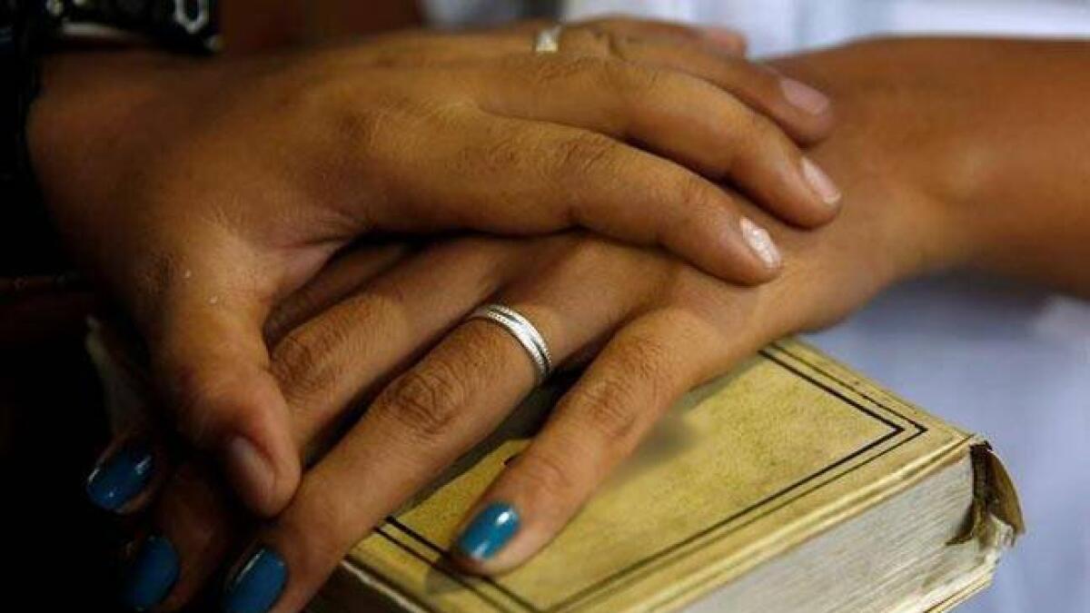 UAE man reports cheating wife to police