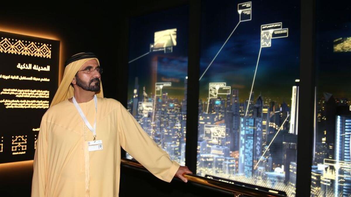 Sheikh Mohammed pushes for smart services