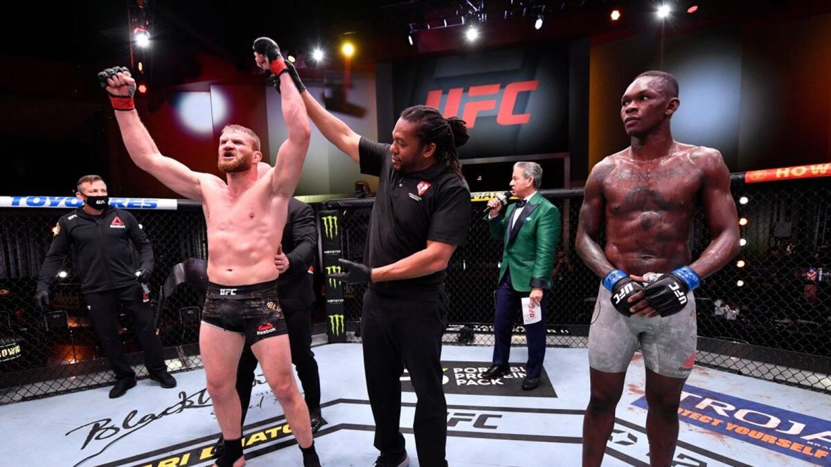 Jan Blachowicz proves his superiority over Adesanya. — Twitter