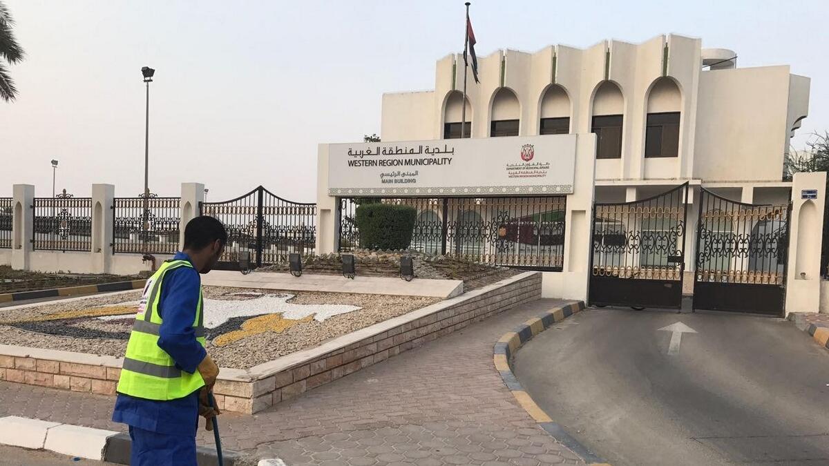 Emiratis to clean UAE parks, streets for reckless driving