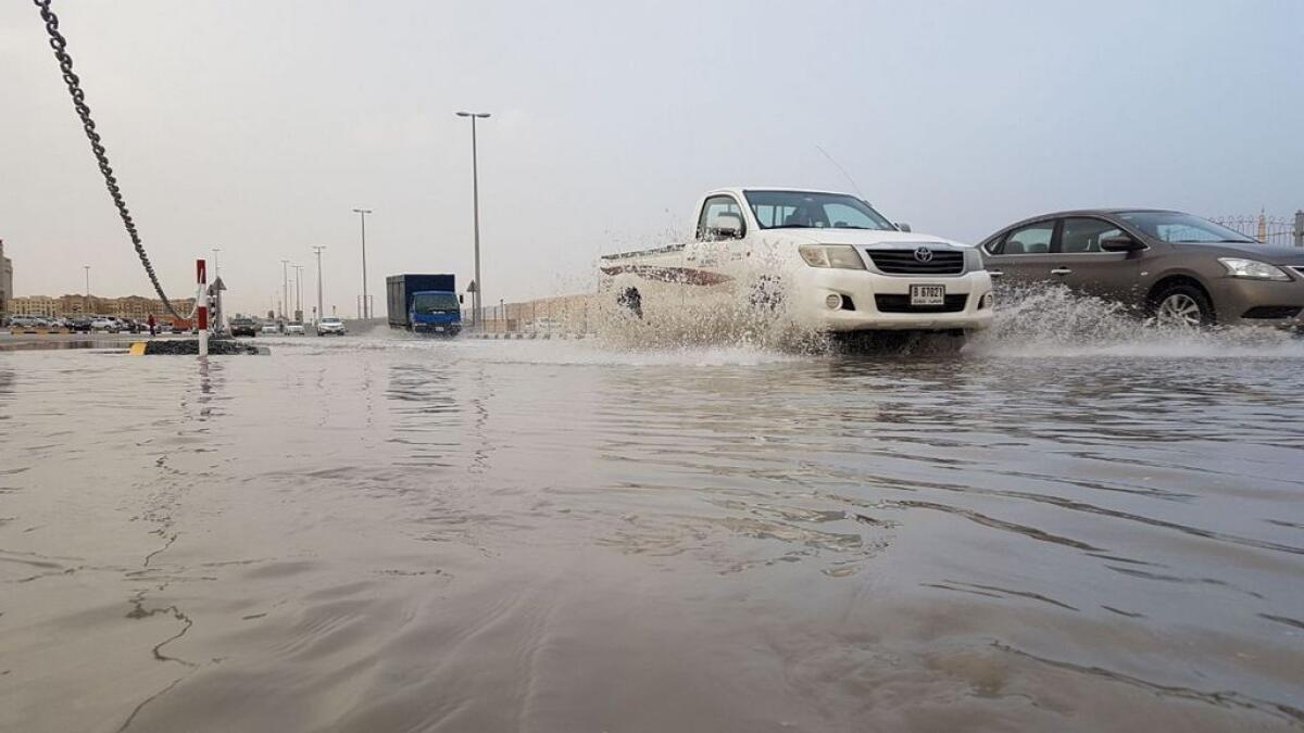 Rain causes 1,500 traffic accidents in Dubai