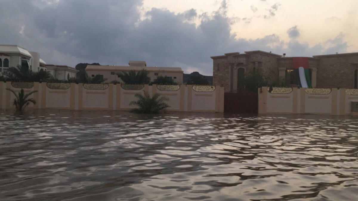 Heavy rains affect life in Fujairah
