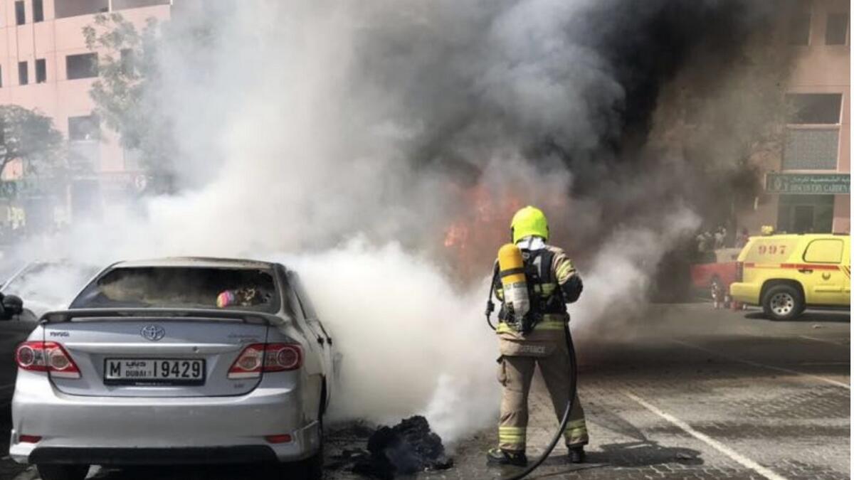 Video: Firefighters put out five car blaze in Discovery Gardens