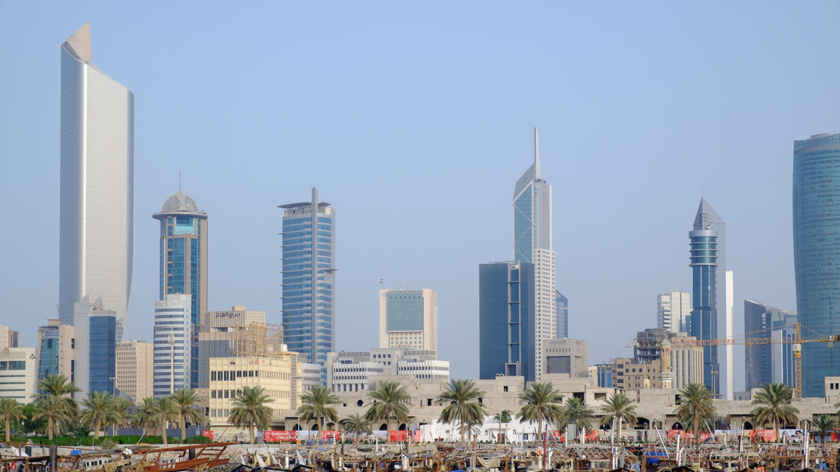 Kuwait launches e-platform to educate migrant workers
