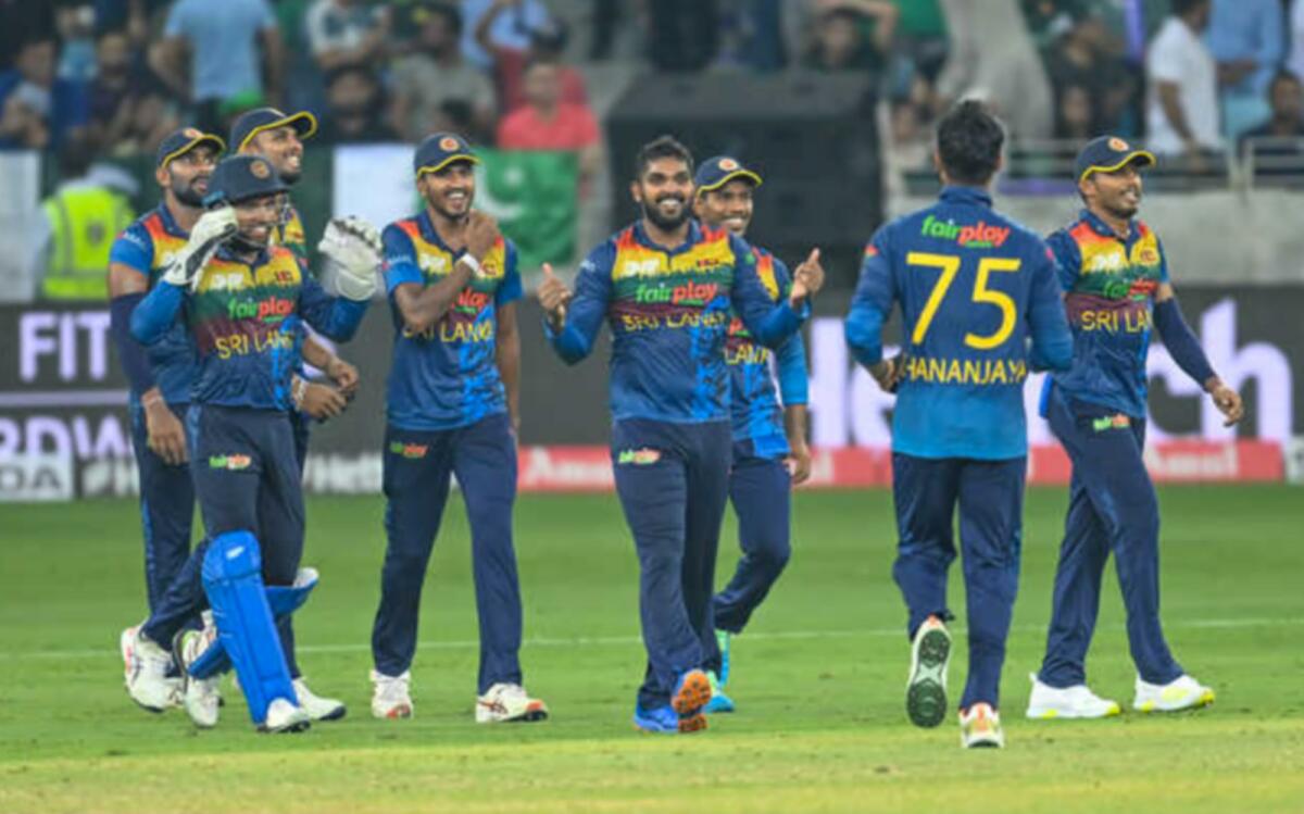 Sri Lankan players celebrate a wicket during the final. (M Sajjad)