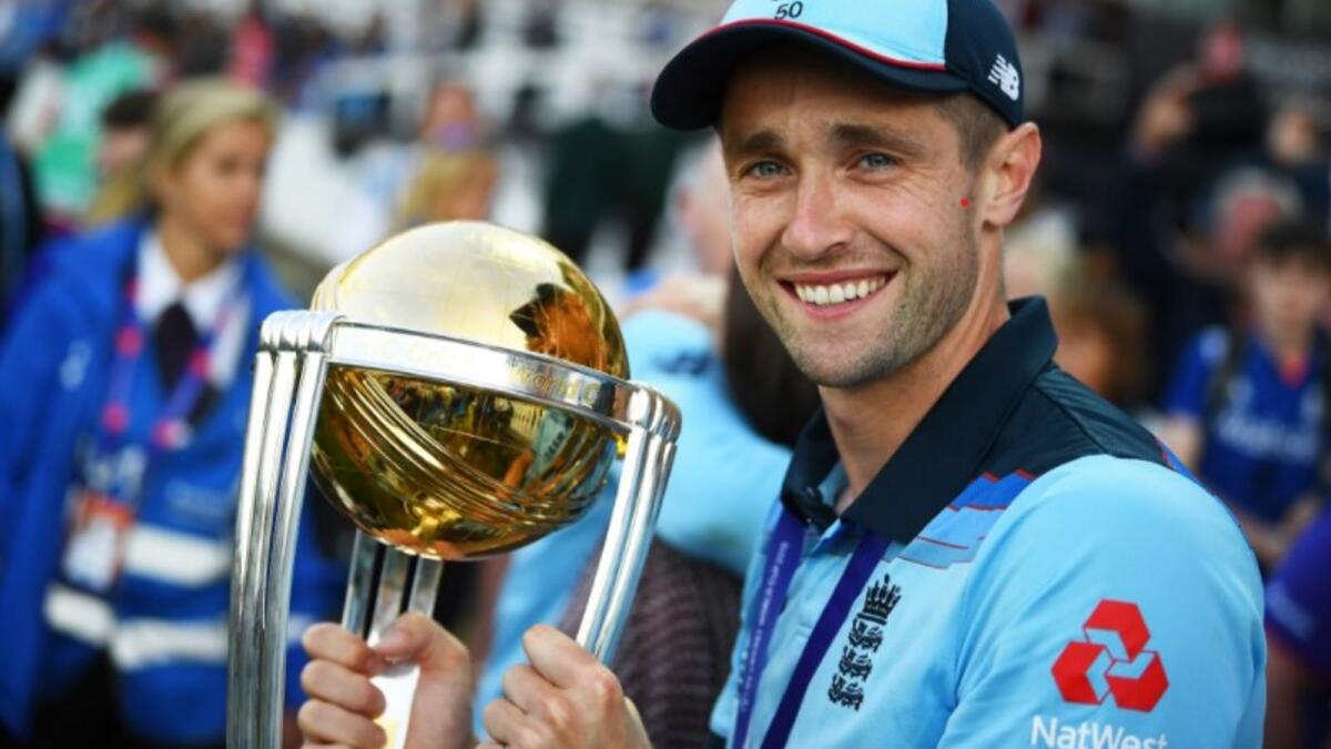 England all-rounder Chris Woakes with the 2019 World Cup trophy. (Twitter)